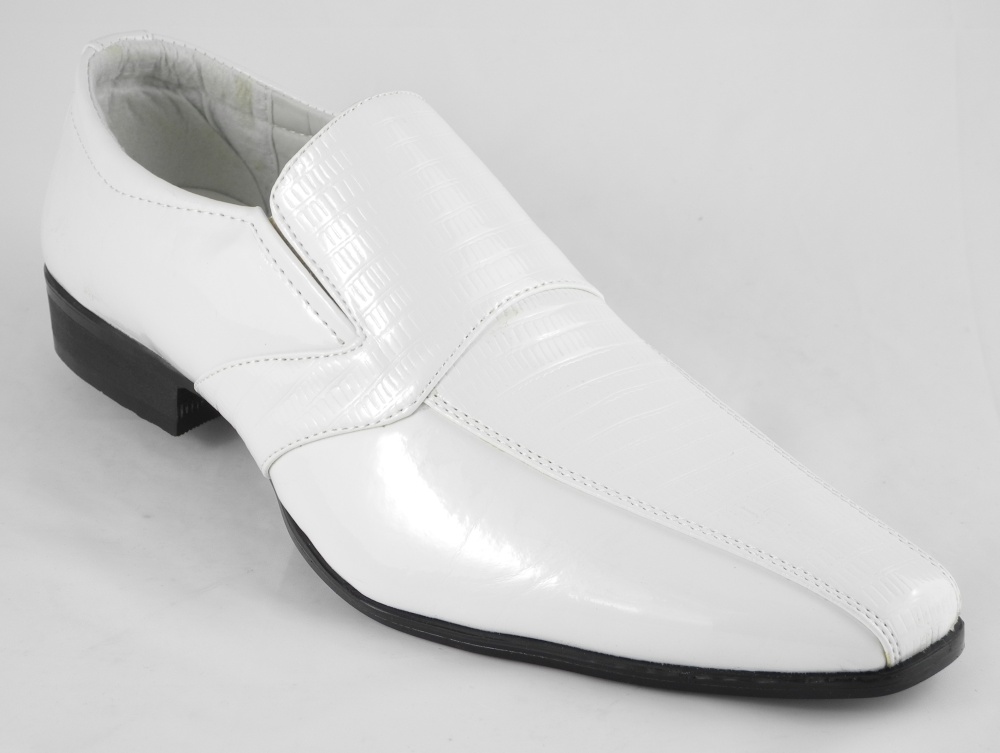 Narrow Search Results If you’re in the market for comfortable, safe and stylish nursing clogs for men, you’ll find just what you’re looking for at allheart. Our best-selling men’s clogs from top brands, like Dansko, Sanita and Klogs, are slip-resistant, closed-toe, and comfortable.